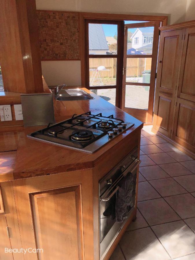 Papanui Road Holiday Home ไครสต์เชิร์ช ภายนอก รูปภาพ